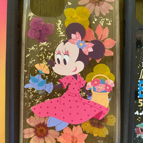 Set of 12 iPhone 11 cases!!! Disneyland Magic Key 3D